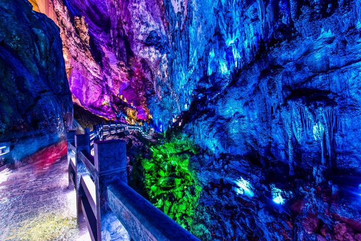 逃离遗弃的建筑4